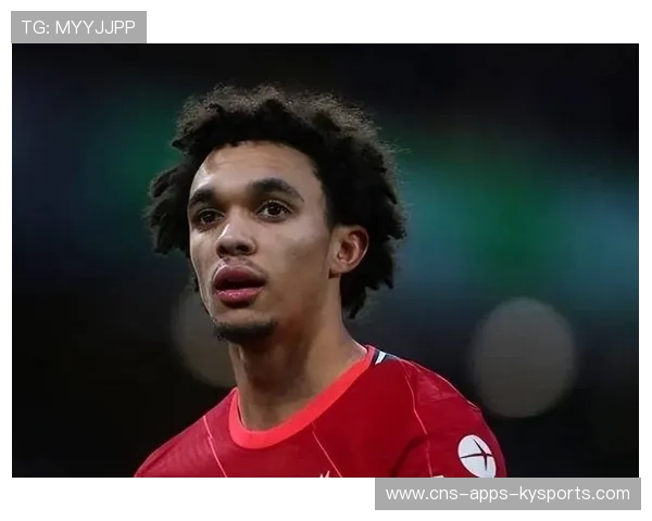 阿诺德禁区外远射穿透对手把握